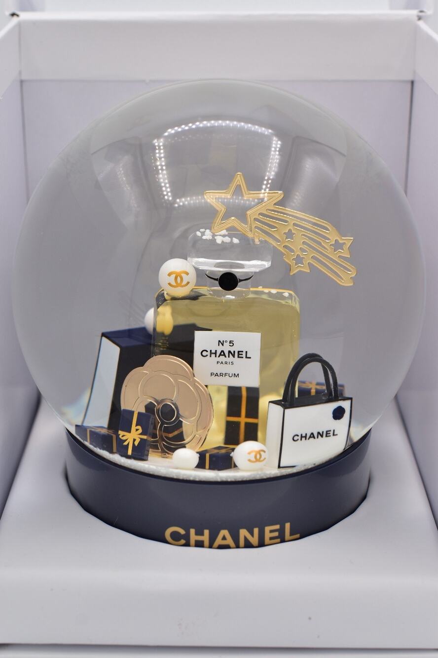 Chanel Christmas Snow Globe 2025 Limited Edition Gift New Box GWP Collectible